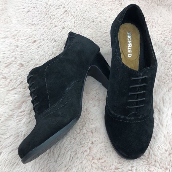 Michelle D leather suede elastic goring heel booties - Picture 2 of 8